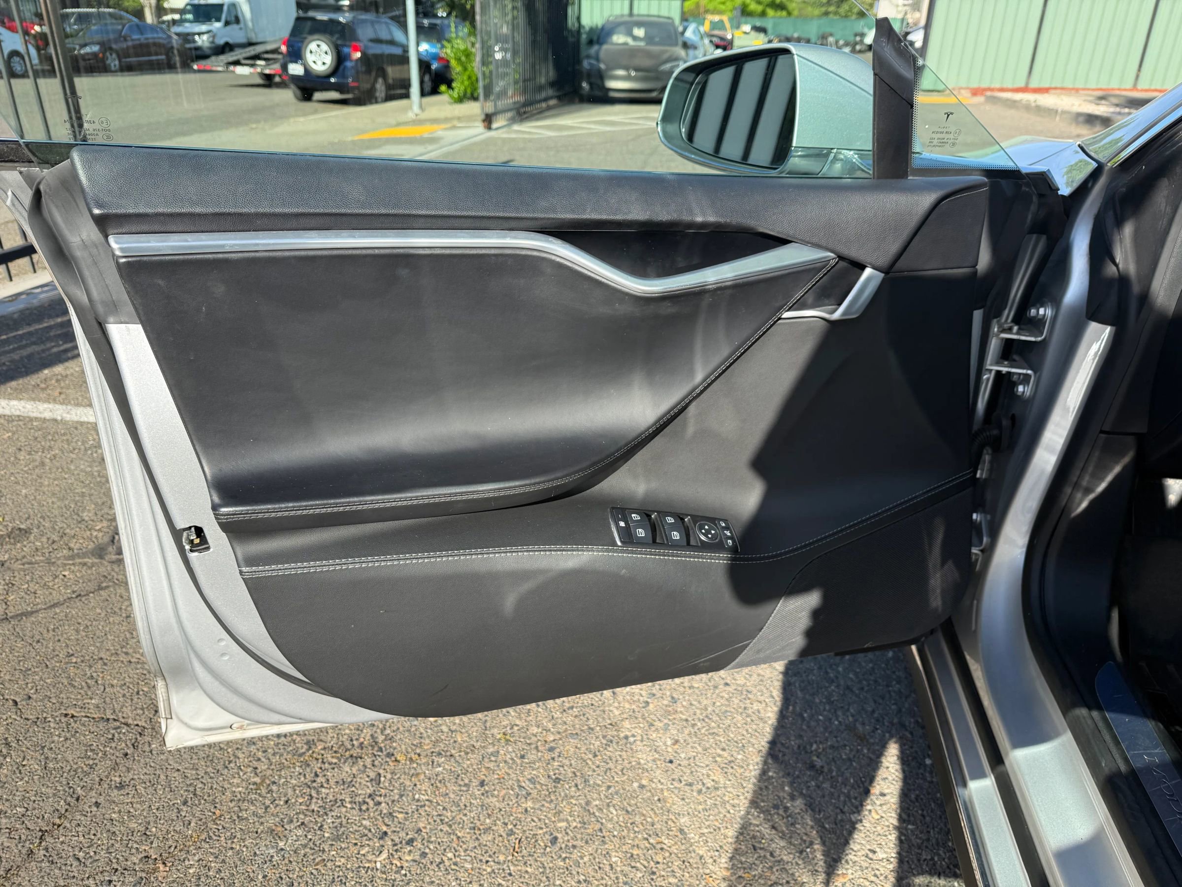 Used 2015 Tesla Model S P85D image 11