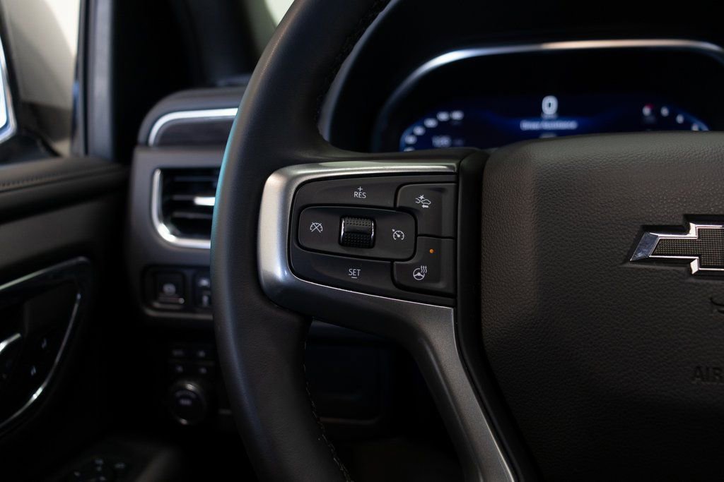 Used 2024 Chevrolet Suburban Z71 w/ Luxury Package image 30