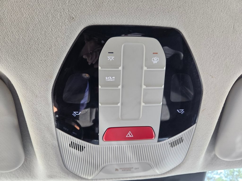 Used 2025 Kia K4 EX FWD image 19