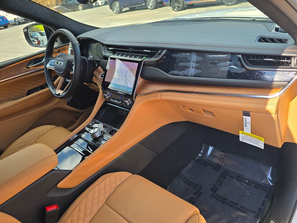 New 2025 Jeep Grand Cherokee Summit image 30
