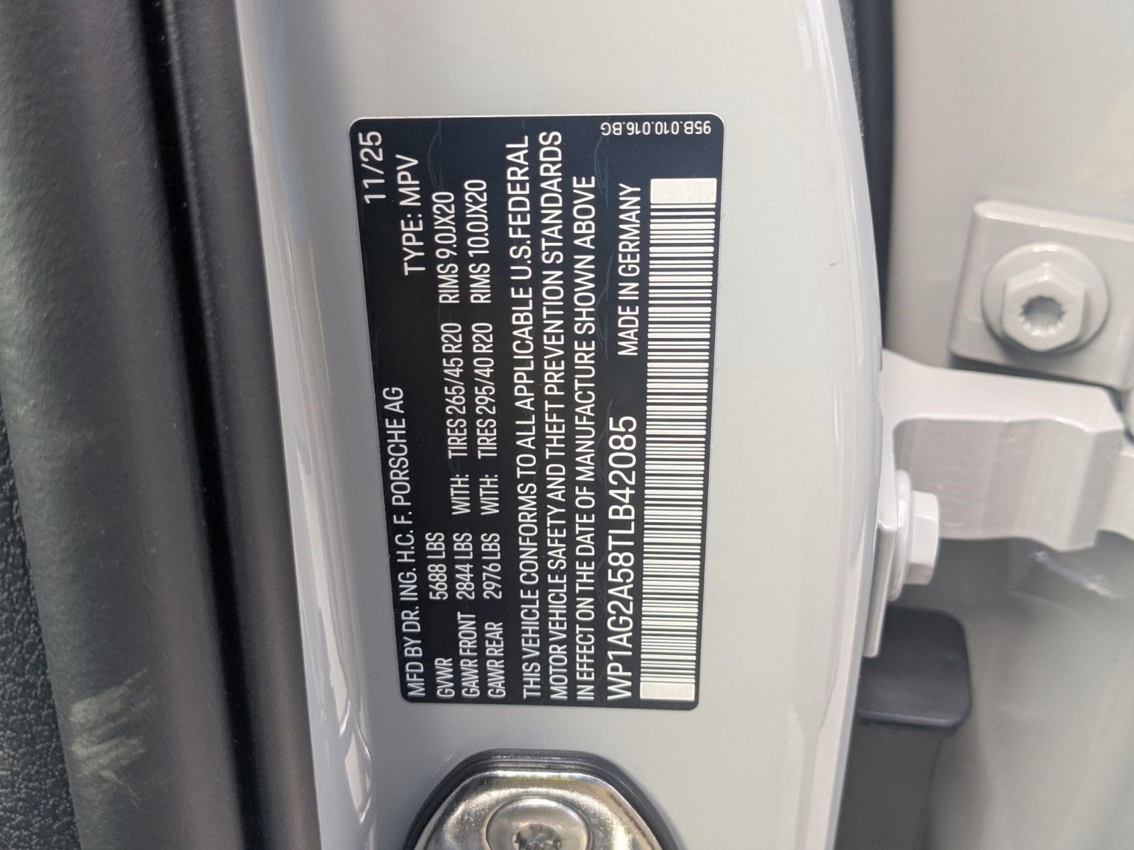 New 2026 Porsche Macan S image 30