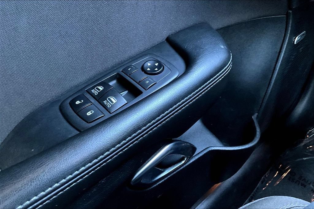 Used 2019 Dodge Challenger SXT RWD image 14