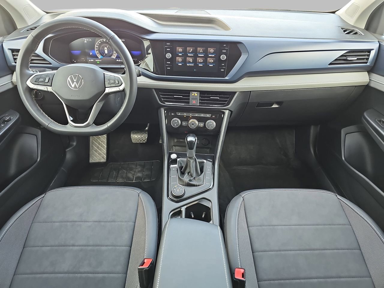 Used 2024 Volkswagen Taos SE image 11