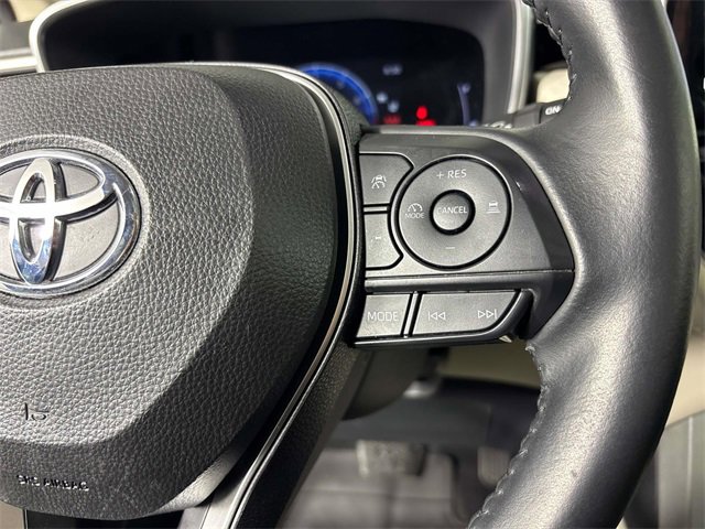 Used 2024 Toyota Corolla Cross XLE image 19