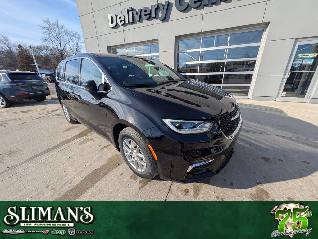 New 2026 Chrysler Pacifica Select