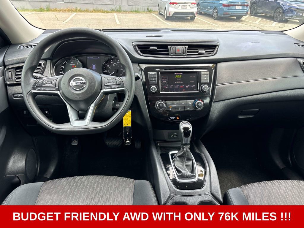 Used 2018 Nissan Rogue S AWD/4WD image 12