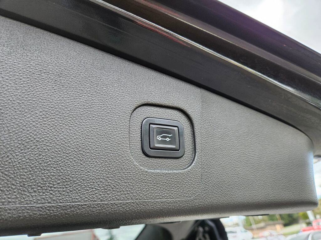 Used 2013 GMC Terrain SLT w/ LPO, Chrome Package image 12