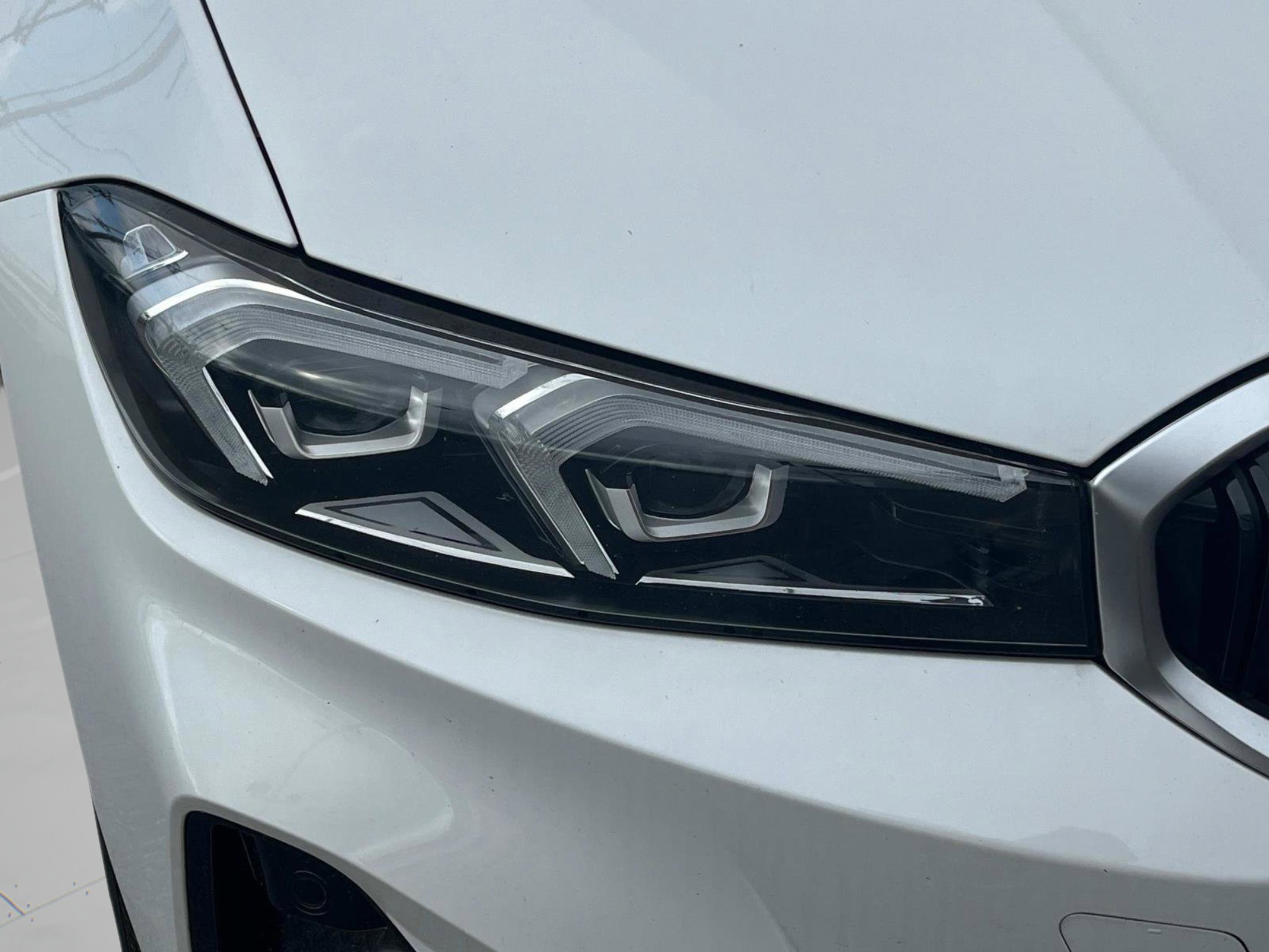 Used 2024 BMW 330e xDrive image 77