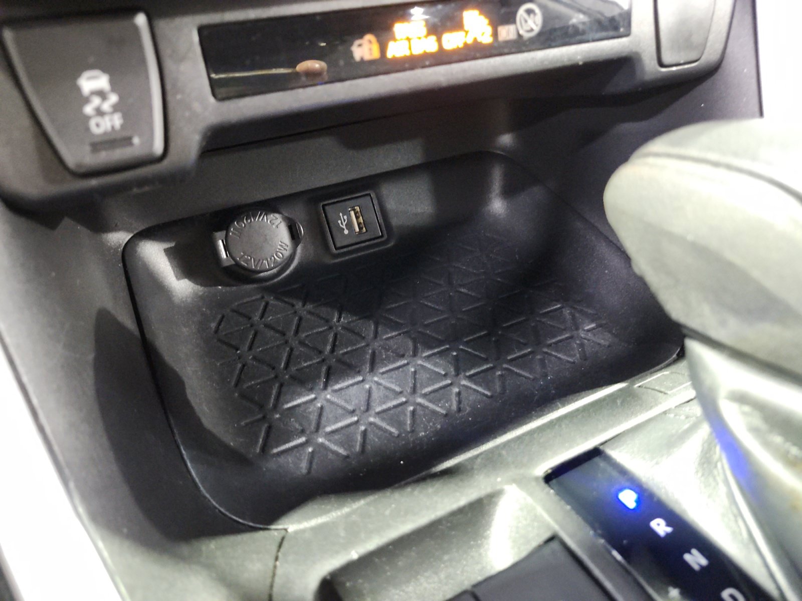 Used 2023 Toyota RAV4 LE FWD image 18