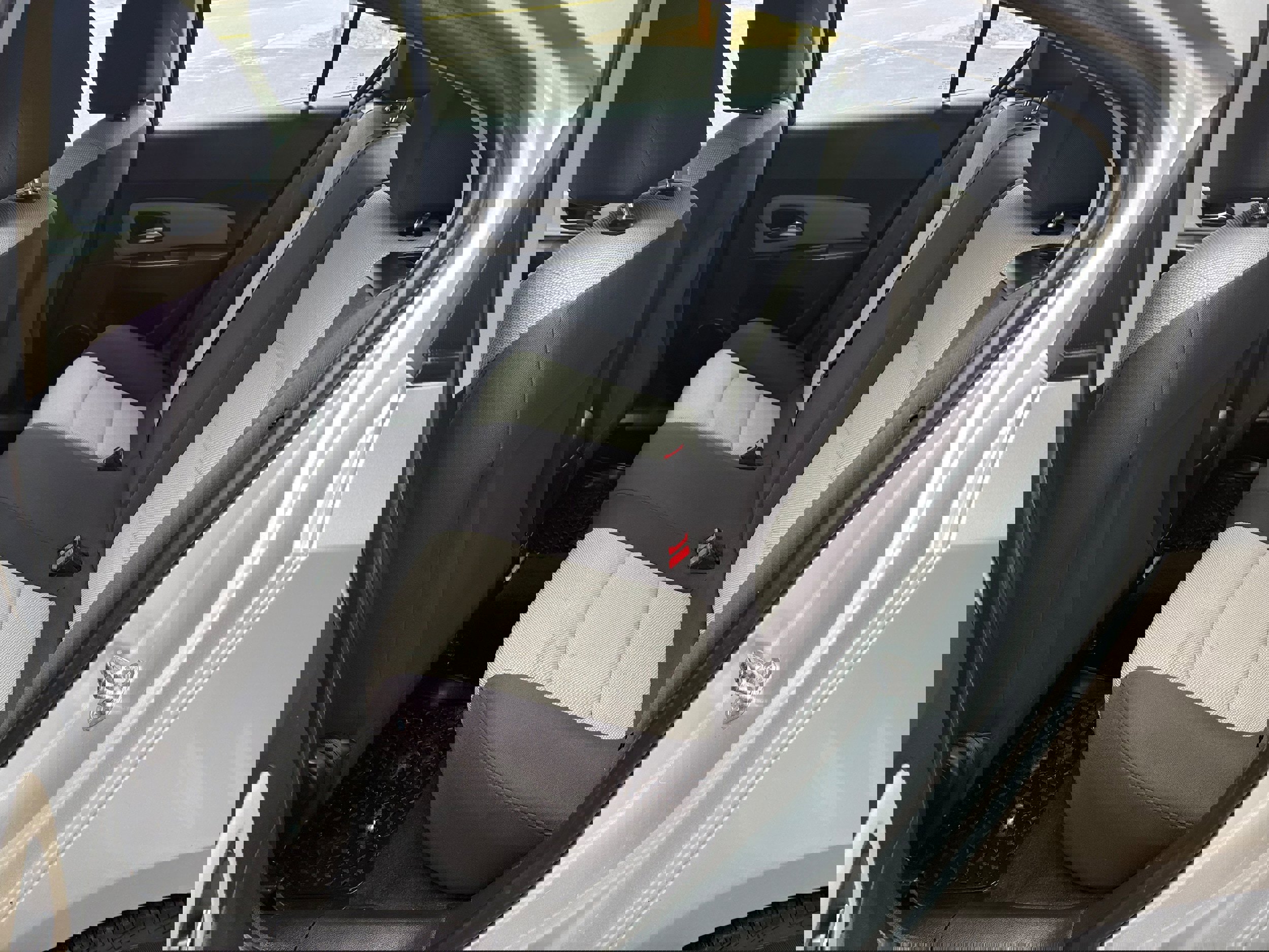 Used 2016 Chevrolet Cruze LS FWD image 12