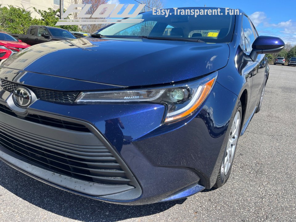 Used 2025 Toyota Corolla LE image 28