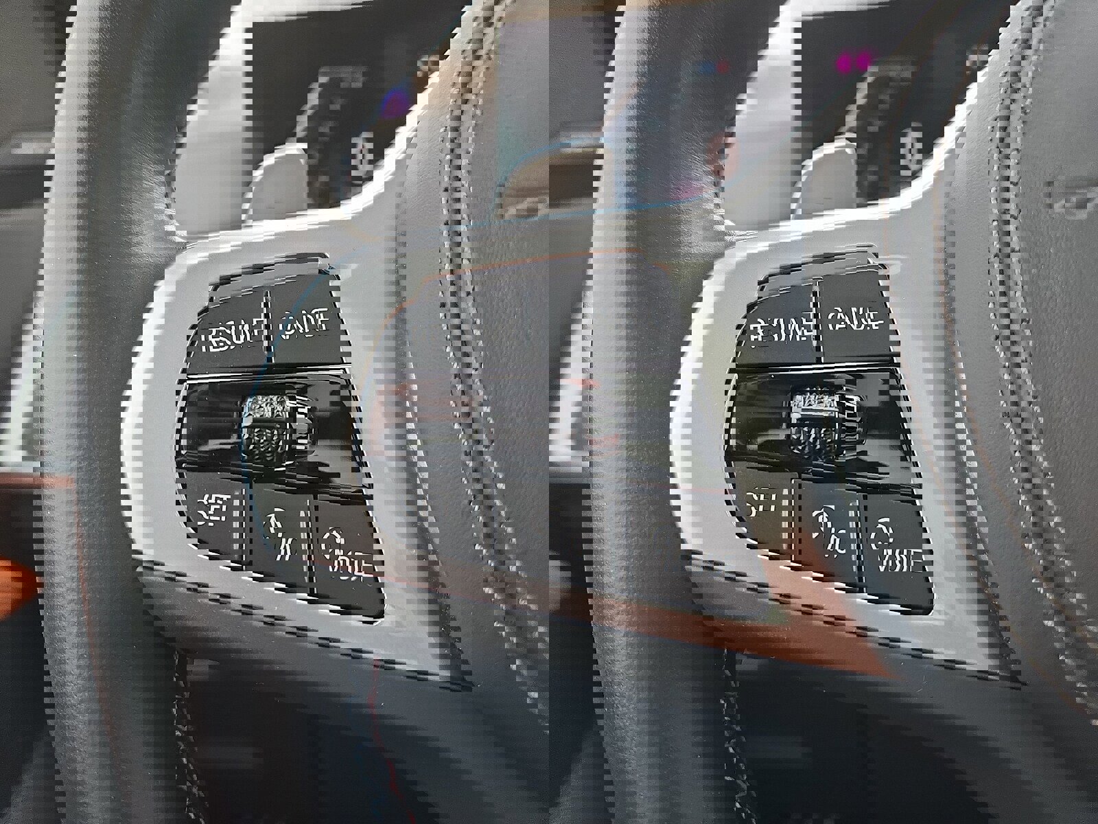 Used 2023 BMW X7 M60i w/ Executive Package image 23