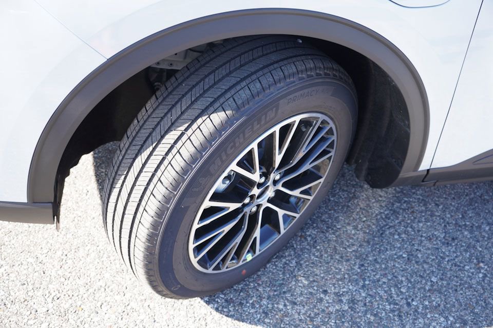 New 2025 Ford Escape SE image 9