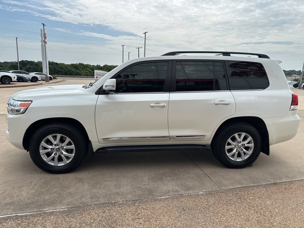 Used 2018 Toyota Land Cruiser AWD/4WD image 4