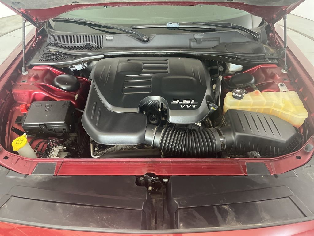 Used 2021 Dodge Challenger SXT w/ Driver Convenience Group RWD image 6