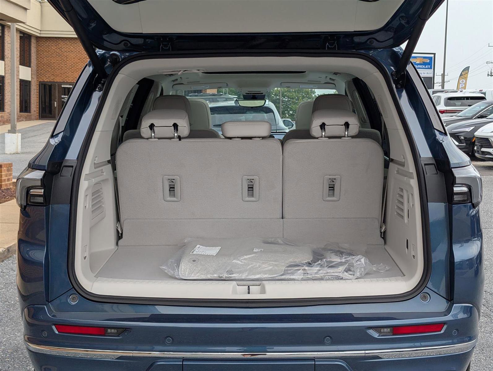 New 2026 Buick Enclave Avenir w/ Super Cruise Package image 12