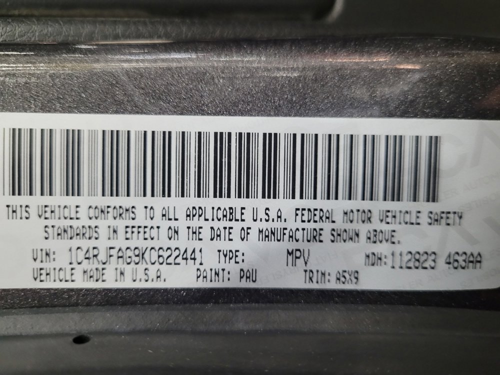 Used 2019 Jeep Grand Cherokee Laredo image 33