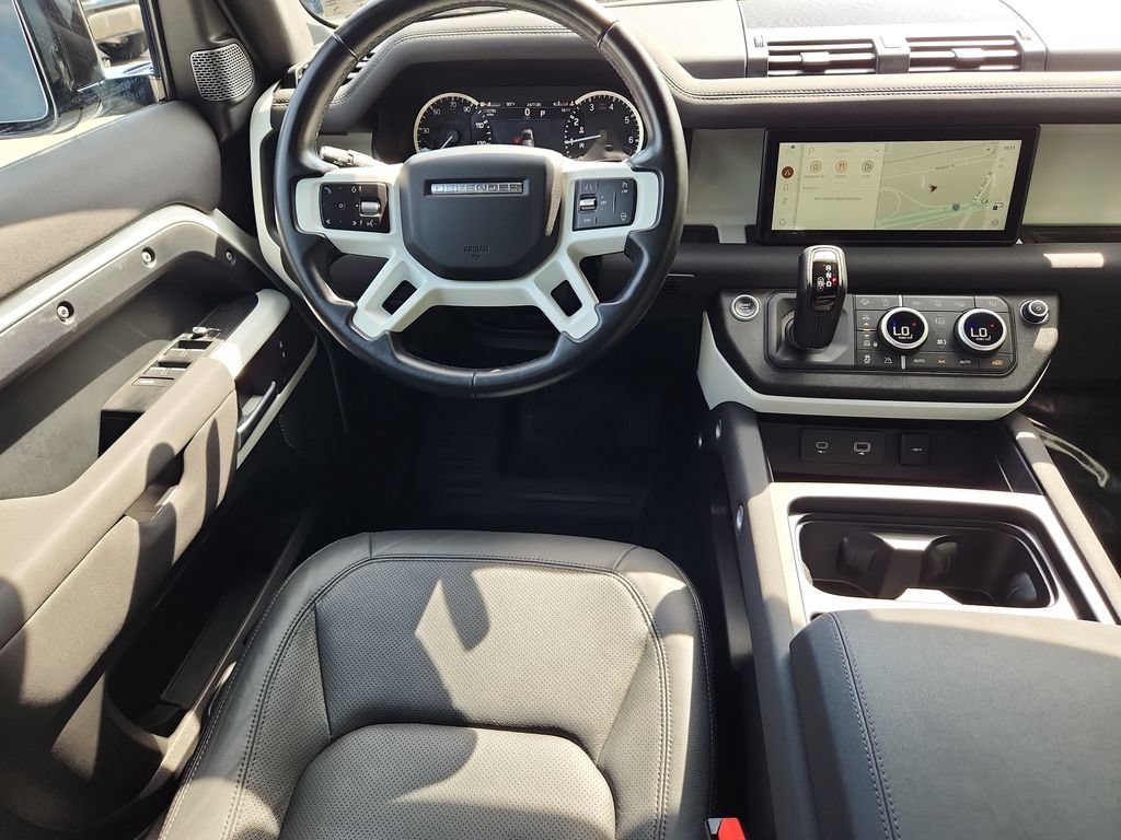 Used 2023 Land Rover Defender 110 S AWD/4WD image 4