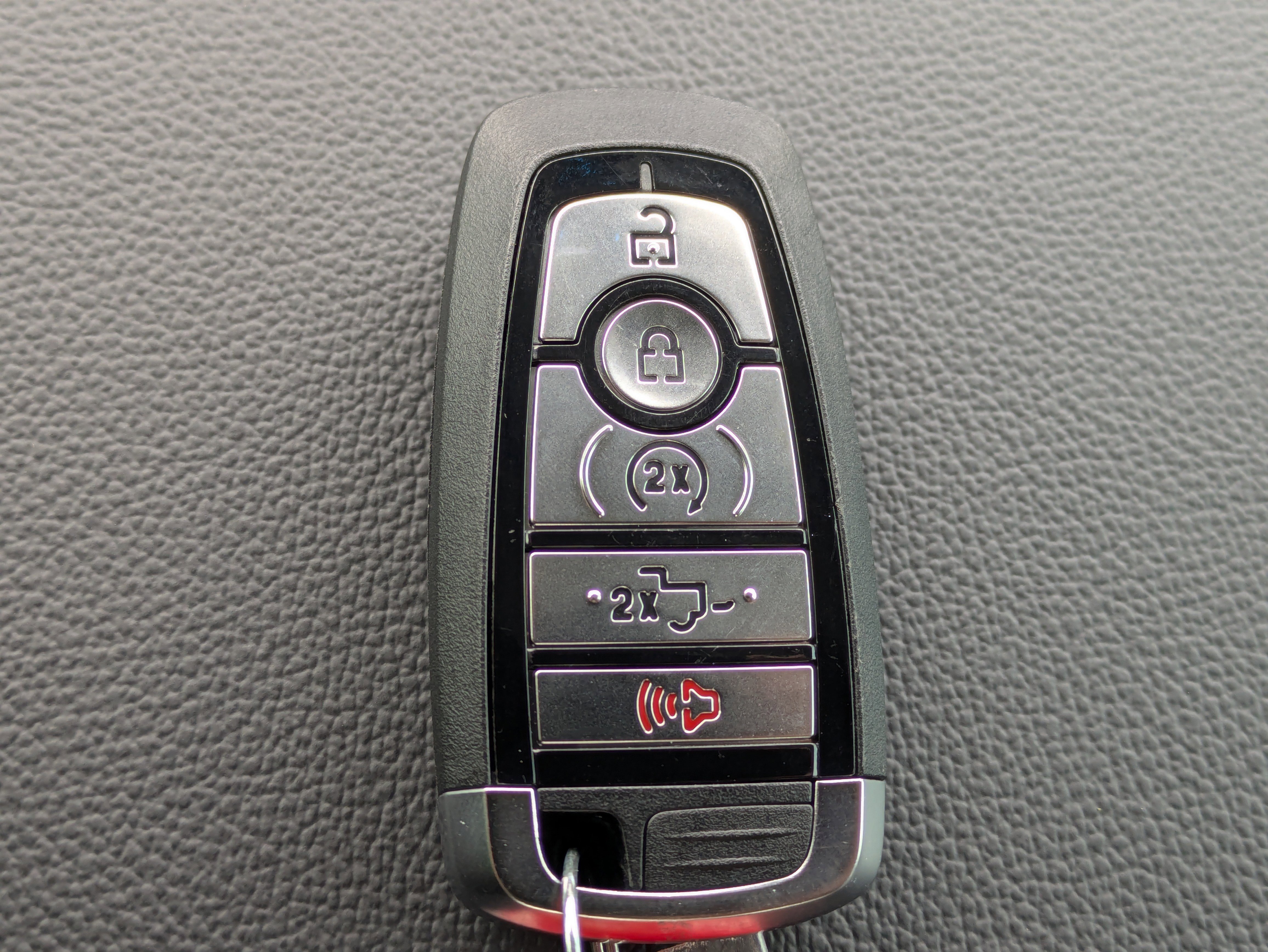 New 2026 Ford F250 Lariat w/ FX4 Off-Road Package image 35