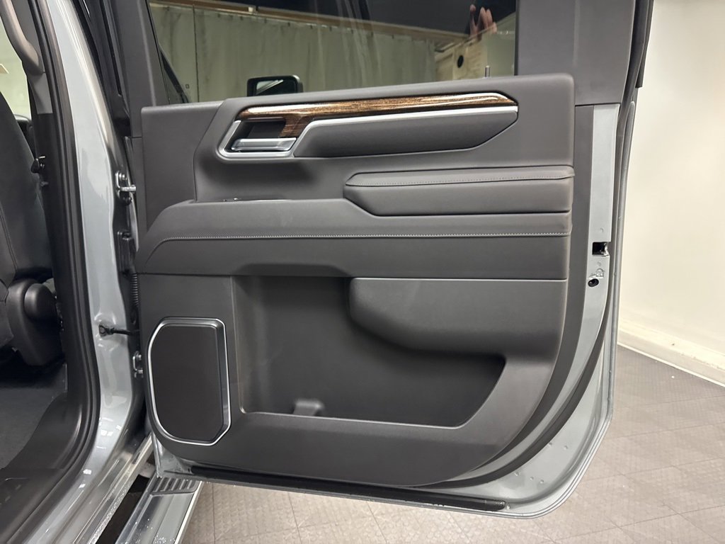 New 2026 GMC Sierra 2500 SLE w/ SLE Value Package; image 15