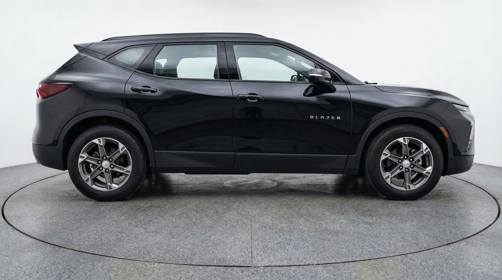 Used 2025 Chevrolet Blazer LT image 11