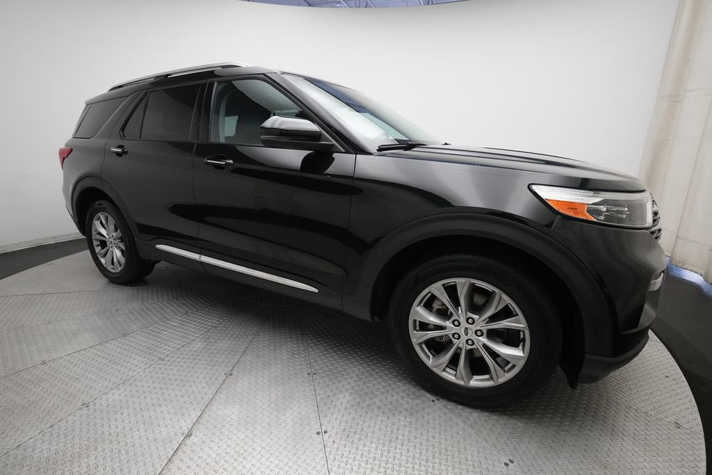 Used 2023 Ford Explorer Limited w/ Equipment Group 301A AWD/4WD image 37