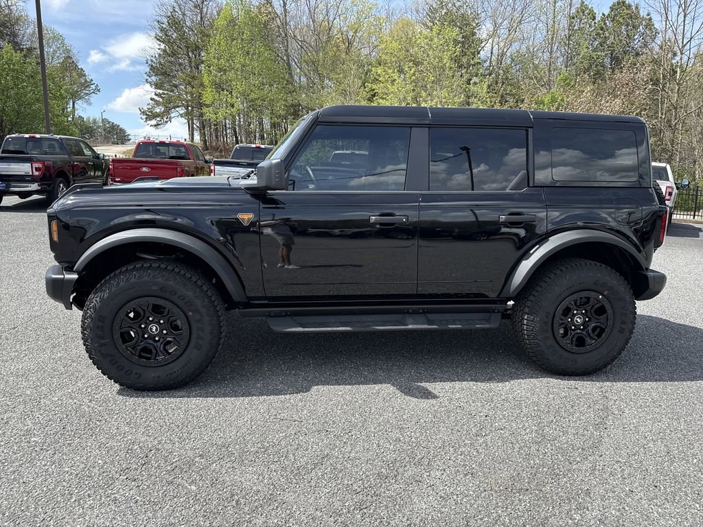 New 2025 Ford Bronco Badlands w/ Sasquatch Package AWD/4WD image 4
