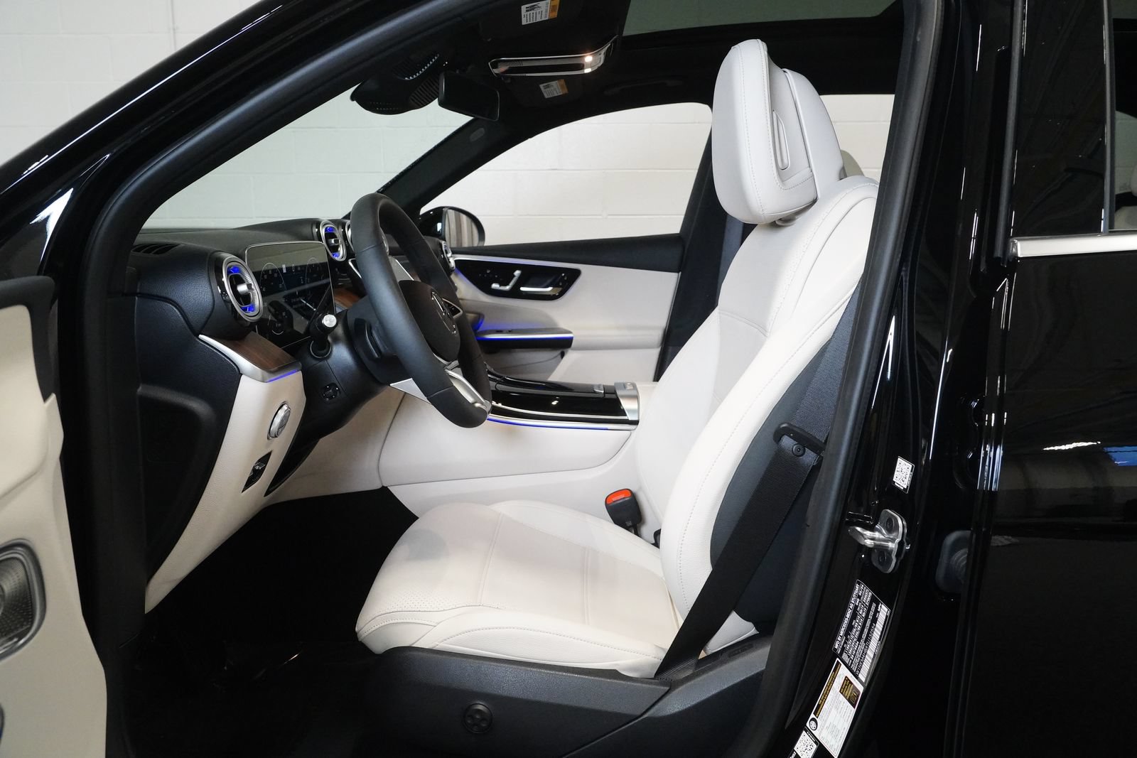 Certified 2026 Mercedes-Benz GLC 300 4MATIC image 11