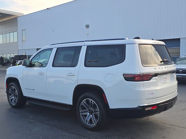 Used 2024 Jeep Wagoneer Series II w/ Flexible Seating Group RWD image 5
