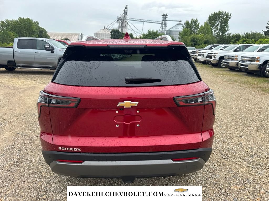 Used 2025 Chevrolet Equinox LT w/ Convenience Package II FWD image 4