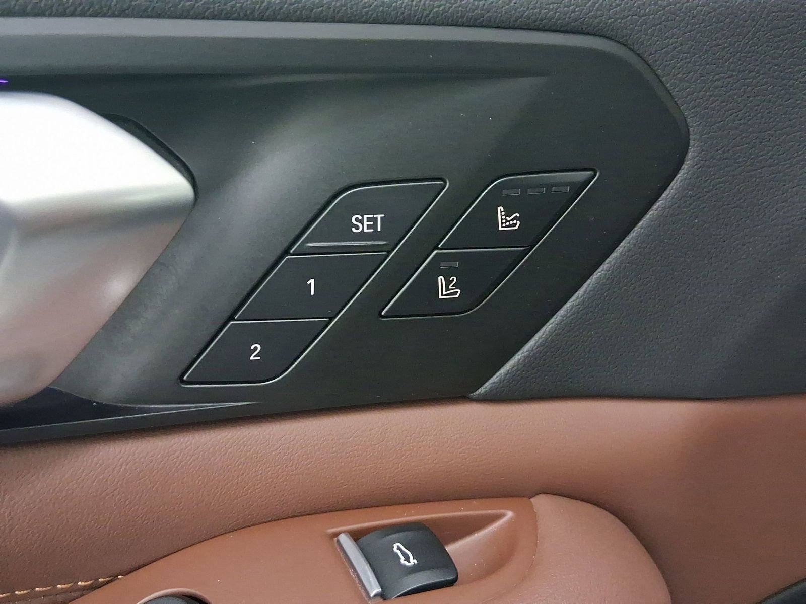 Used 2023 BMW X5 xDrive45e w/ Executive Package image 21