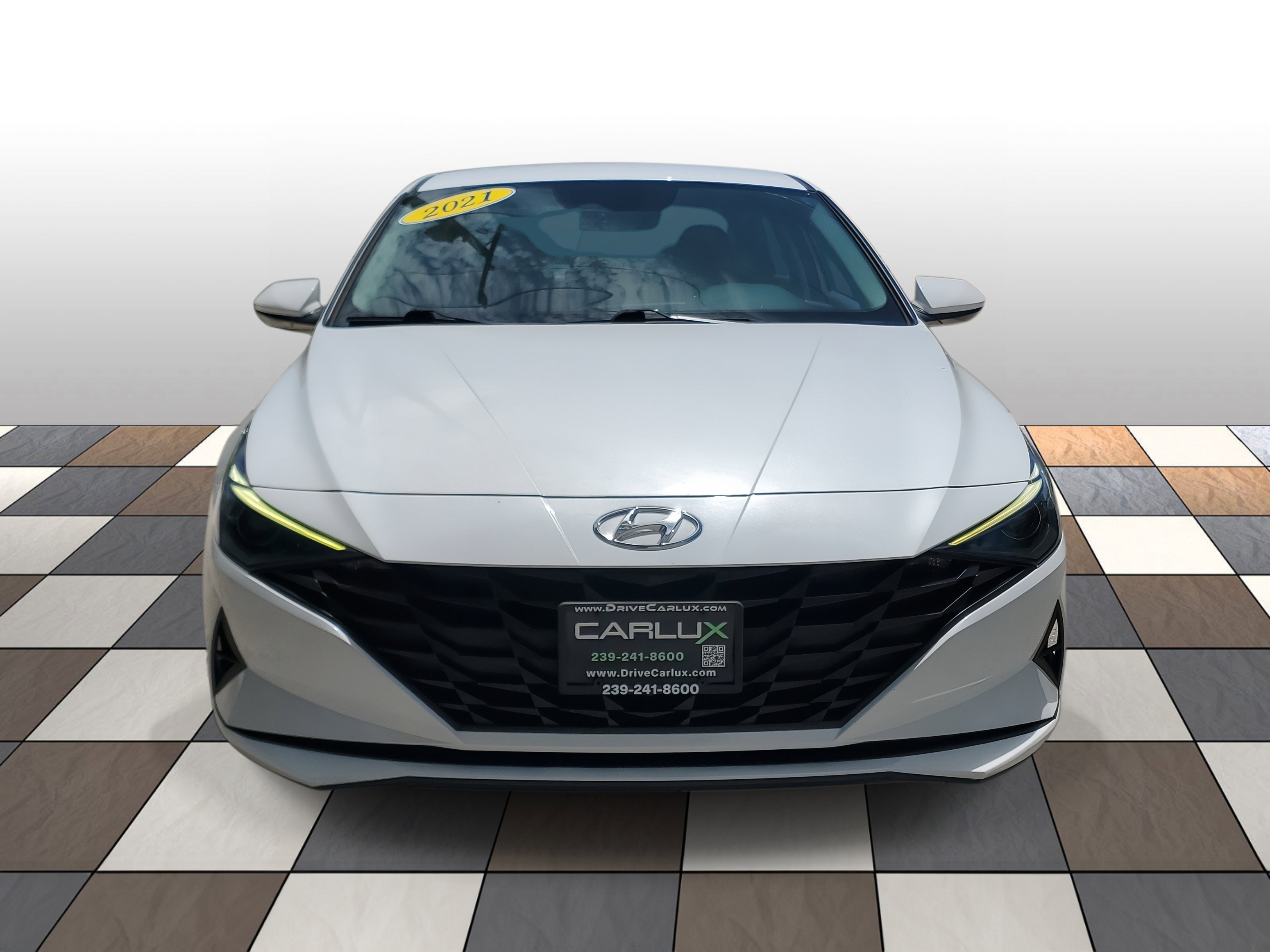 Used 2021 Hyundai Elantra SEL image 2