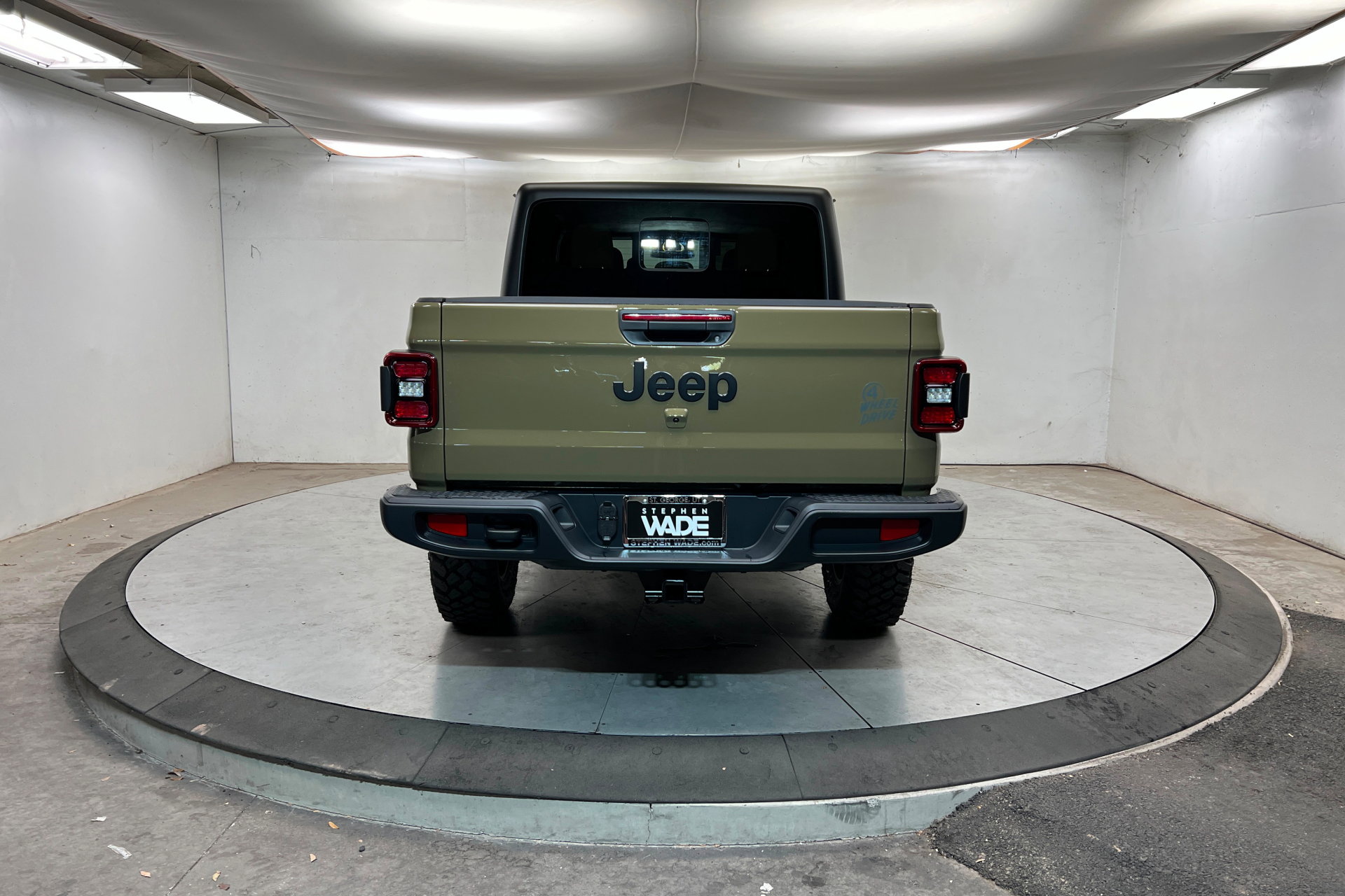 New 2026 Jeep Gladiator Willys AWD/4WD image 4