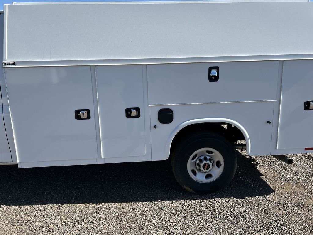 New 2025 GMC Savana 3500 w/ Power Convenience Package image 24