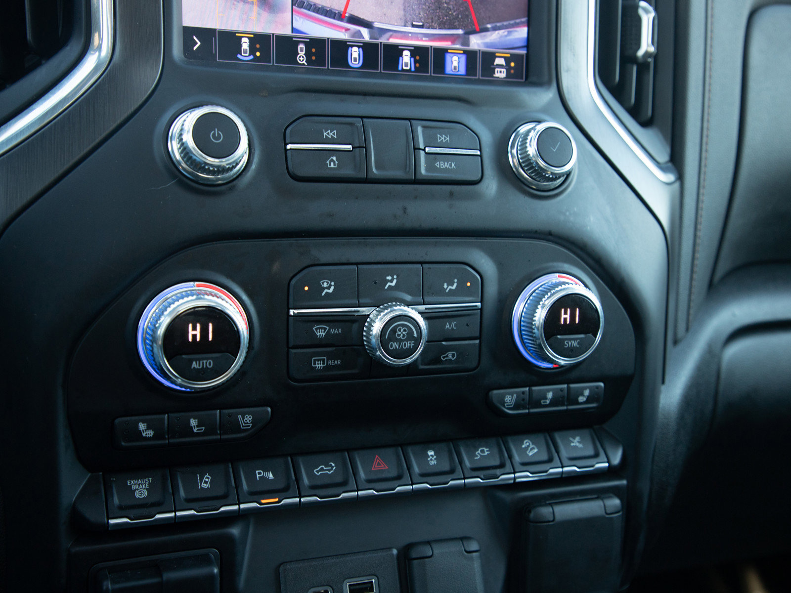 Used 2022 GMC Sierra 2500 AT4 w/ AT4 Premium Plus Package image 24