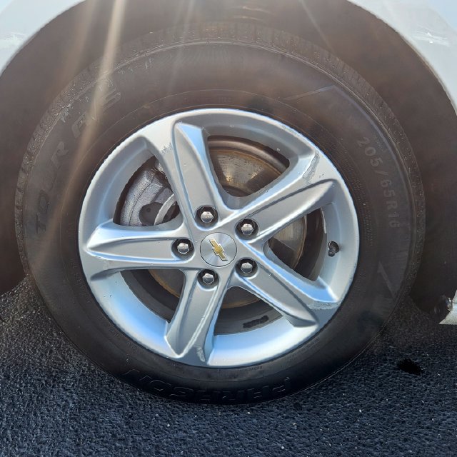 Used 2024 Chevrolet Malibu LT FWD image 32