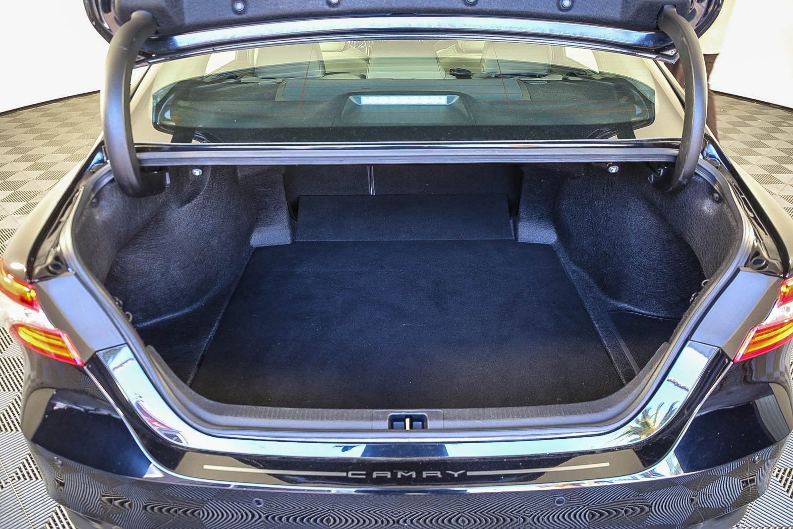 Used 2024 Toyota Camry XLE image 24