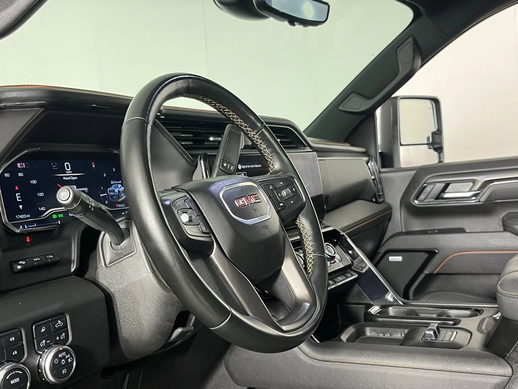 Used 2025 GMC Sierra 3500 AT4 w/ AT4 Premium Plus Package image 23
