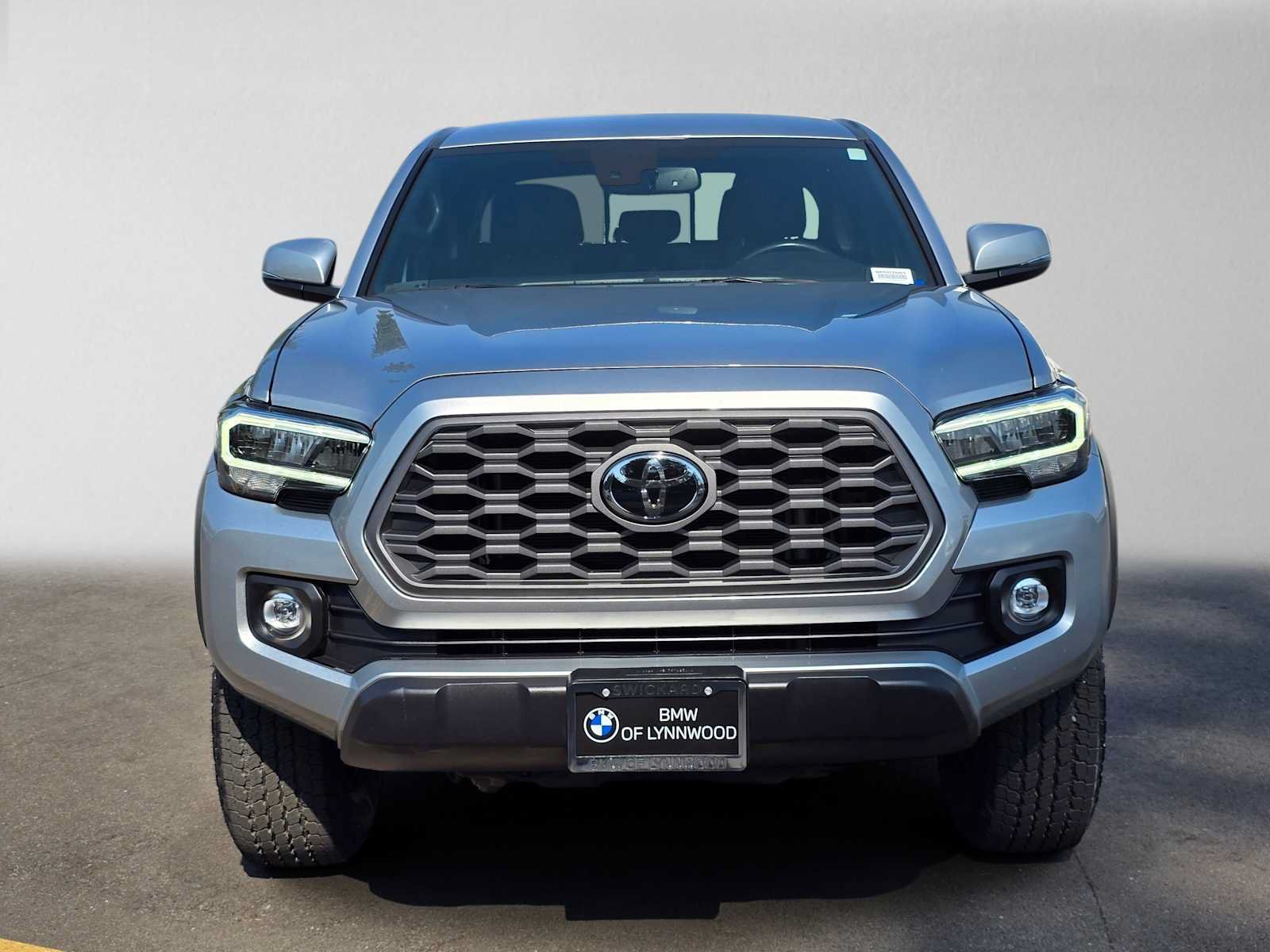 Used 2023 Toyota Tacoma TRD Off-Road w/ Technology Package AWD/4WD image 8