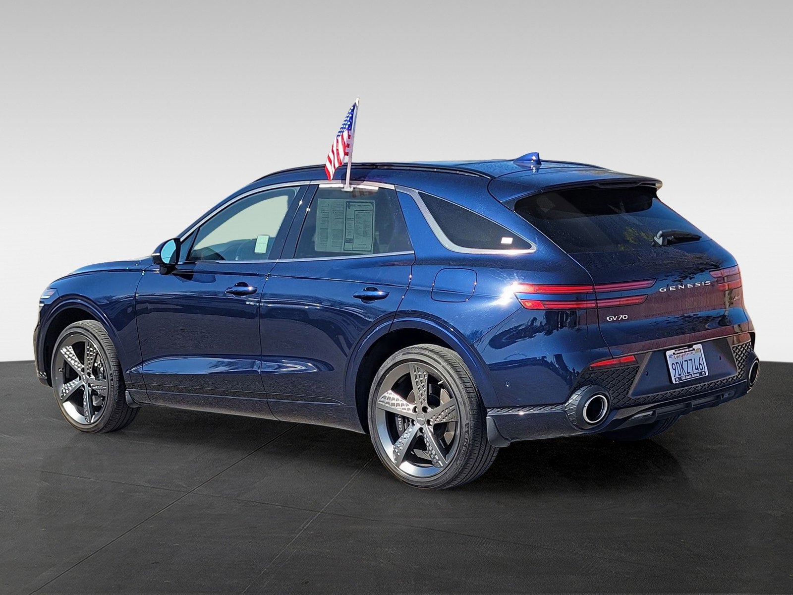 Used 2023 Genesis GV70 2.5T w/ Sport Prestige Package image 6