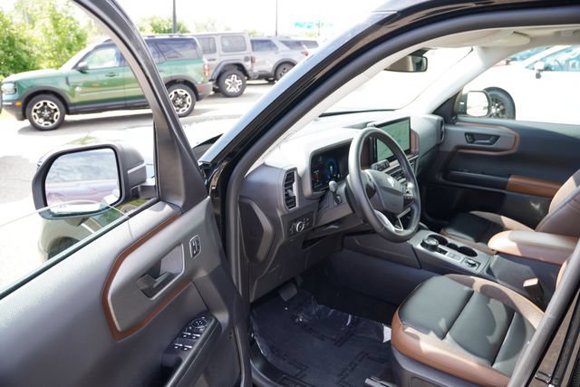 Used 2025 Ford Bronco Sport Outer Banks w/ Outer Banks Tech Package+ AWD/4WD image 14