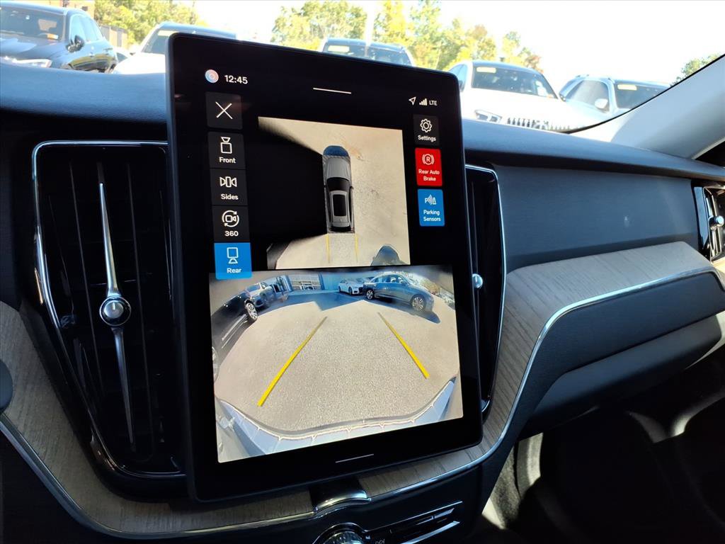 Certified 2026 Volvo XC60 B5 Plus w/ Climate Package AWD/4WD image 19