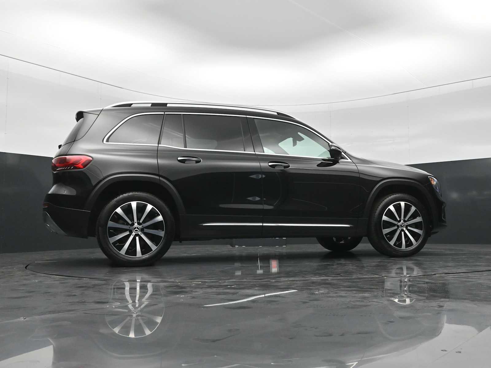 Used 2022 Mercedes-Benz GLB 250 image 41