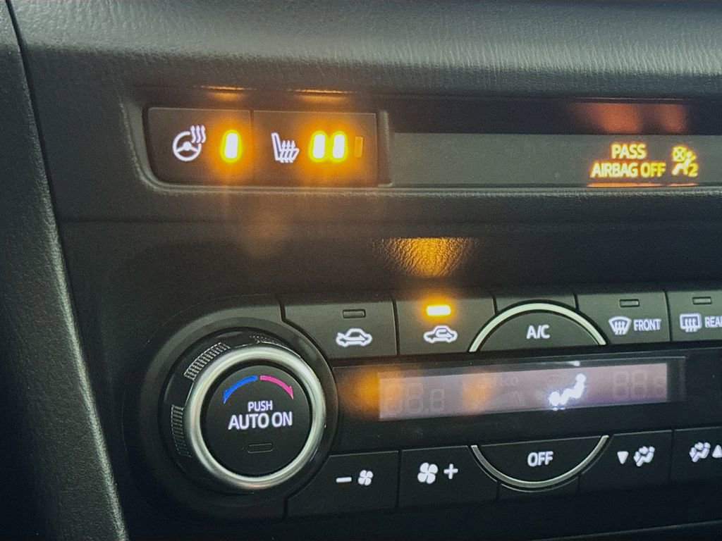 Used 2018 MAZDA MAZDA3 Grand Touring w/ Premium Equipment Package image 18