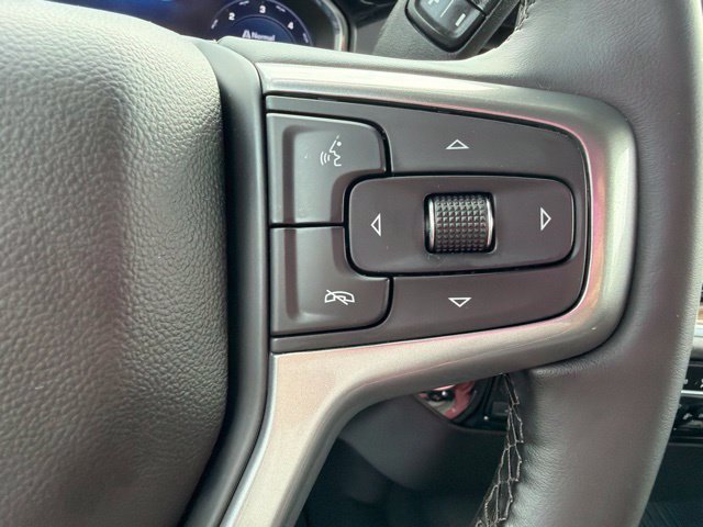 Used 2025 Chevrolet Silverado 1500 LT AWD/4WD image 38