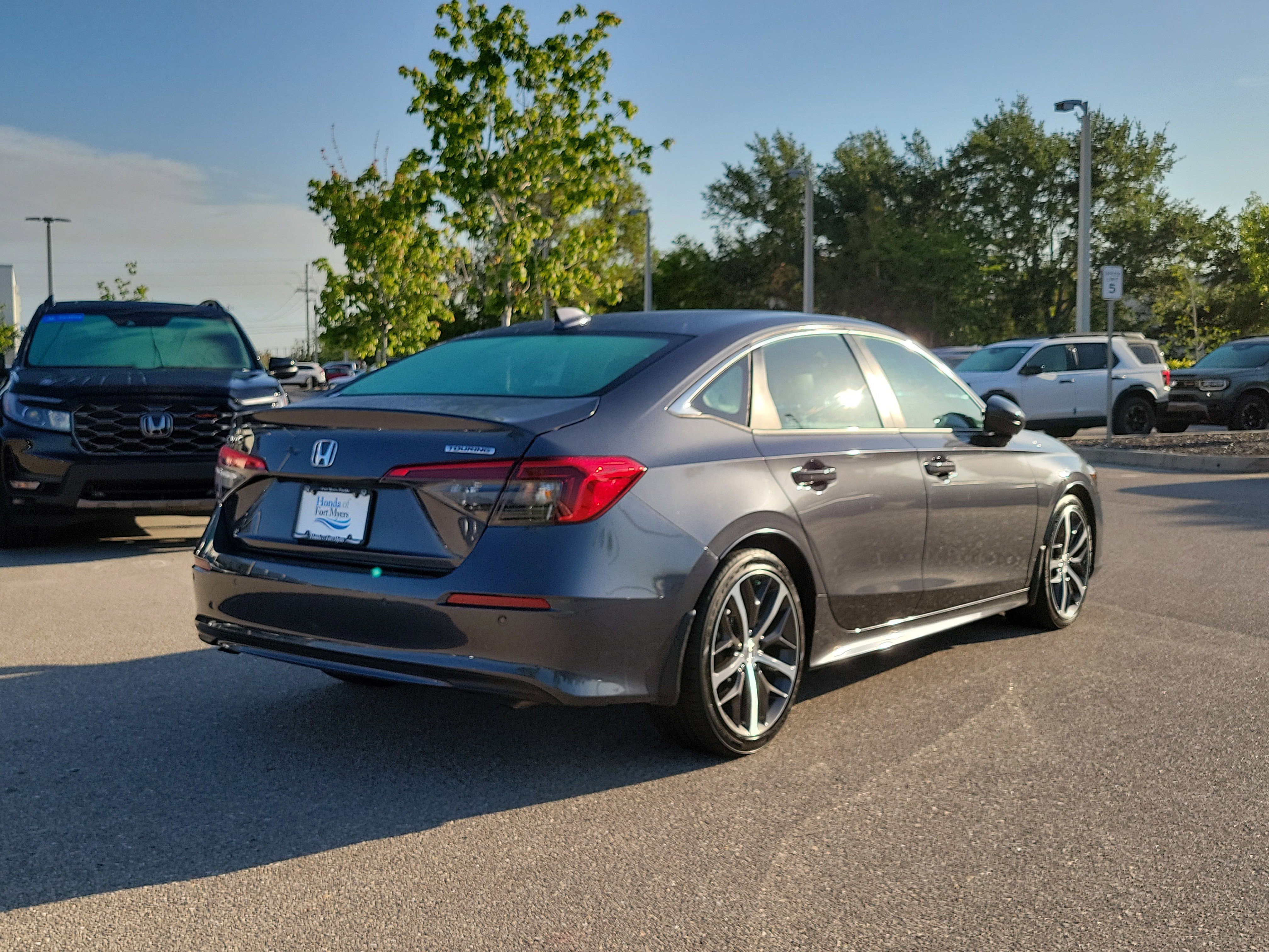 Used 2023 Honda Civic Touring image 6