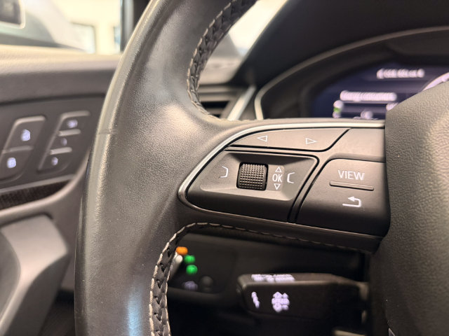 Used 2018 Audi SQ5 Premium Plus w/ S Sport Package AWD/4WD image 19