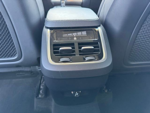 Used 2018 Volvo XC90 T6 Momentum w/ Convenience Package image 19