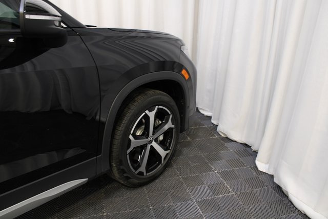 New 2025 Volkswagen Tiguan SE image 25