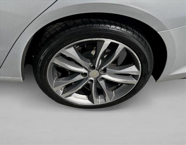 Used 2020 Chevrolet Malibu LT FWD image 9